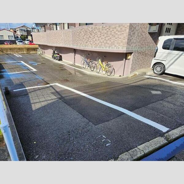 駐車場 (駐車場)