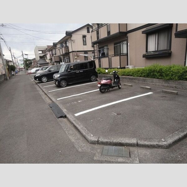 駐車場 (駐車場)