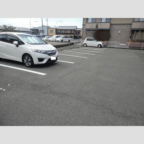 駐車場 (駐車場)