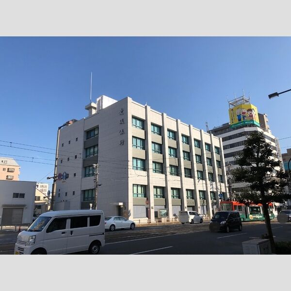 現地周辺 (愛媛銀行本店(約148m))