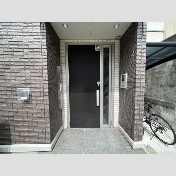 エントランス (エントランス)