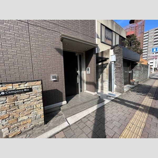 エントランス (エントランス)