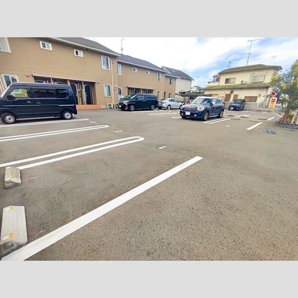 駐車場 (駐車場)