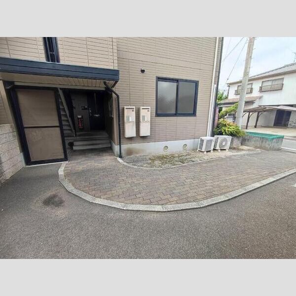 エントランス (エントランス)