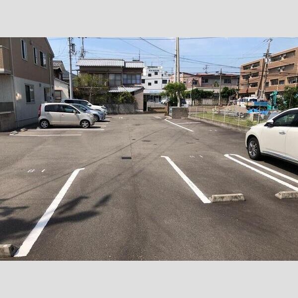 駐車場 (駐車場)