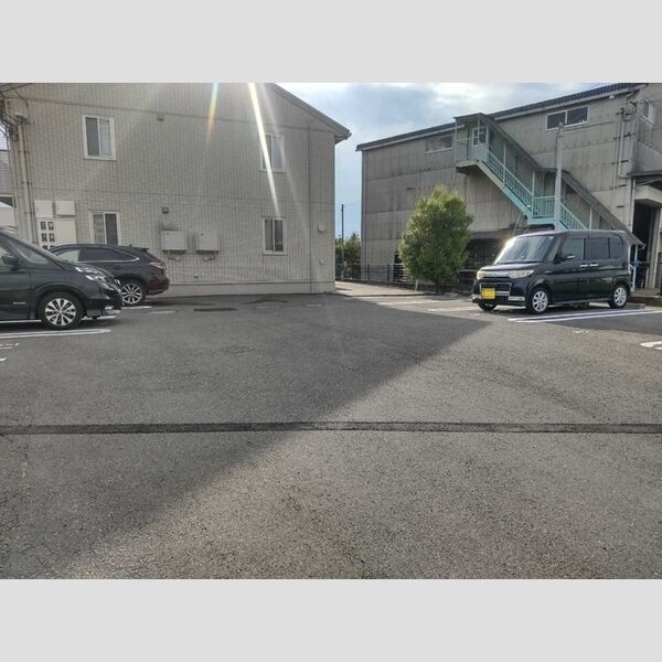 駐車場 (駐車場)
