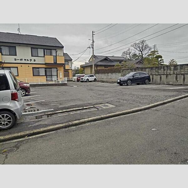 駐車場 (駐車場)