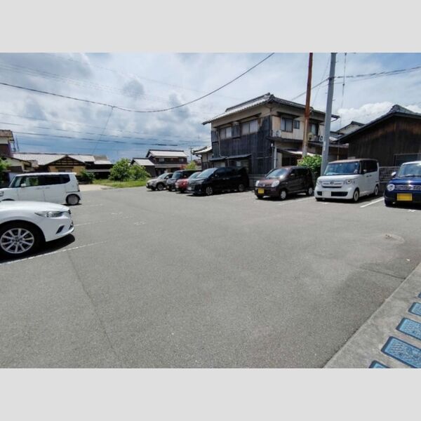 駐車場 (駐車場)