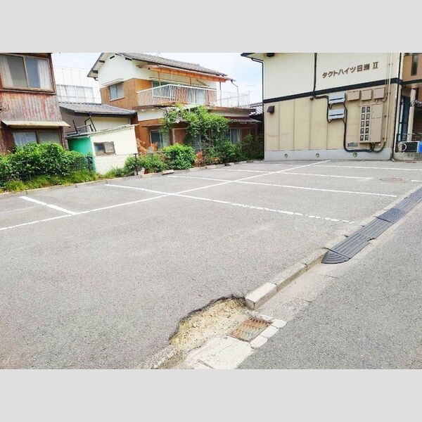 駐車場 (駐車場)