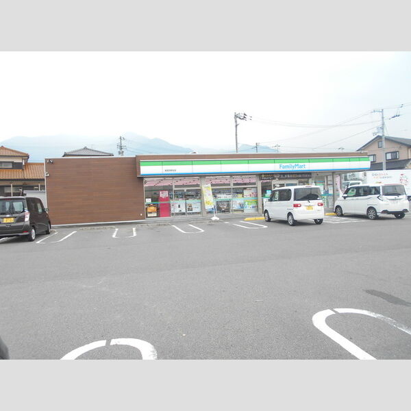 現地周辺 (ファミリーマート新居浜萩生店　777m)