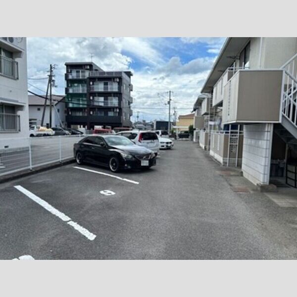 駐車場 (駐車場)