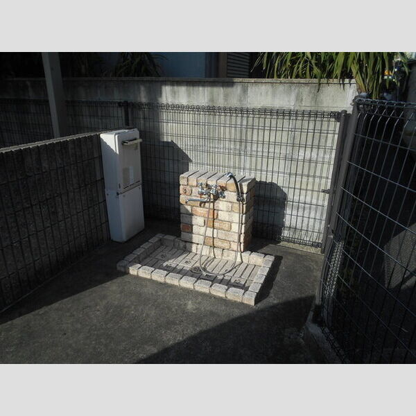 現地周辺 (ペット足洗い場)