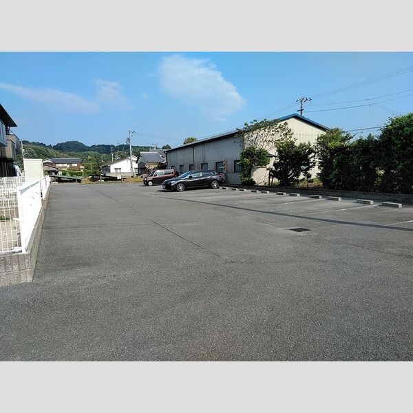 駐車場 (駐車場)