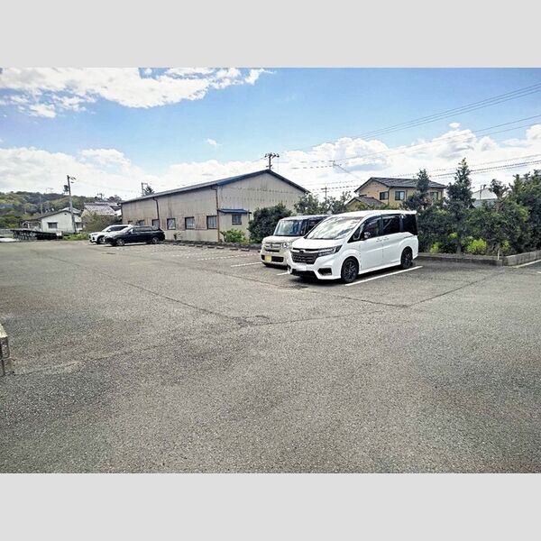 駐車場 (駐車場)