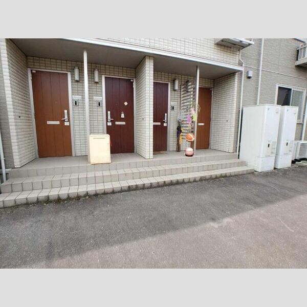 エントランス (エントランス)