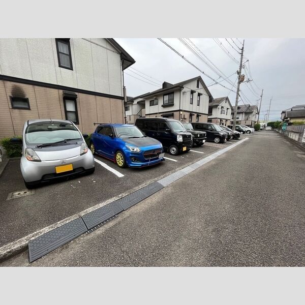 駐車場 (駐車場)