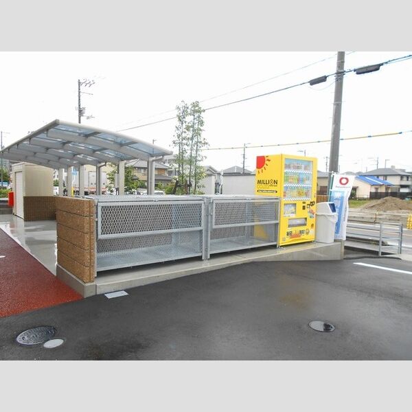 現地周辺 (ごみボックス)