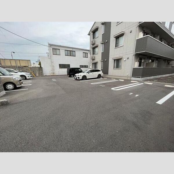 駐車場 (駐車場)