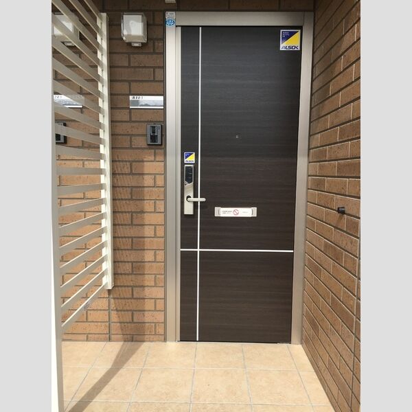 エントランス (玄関)