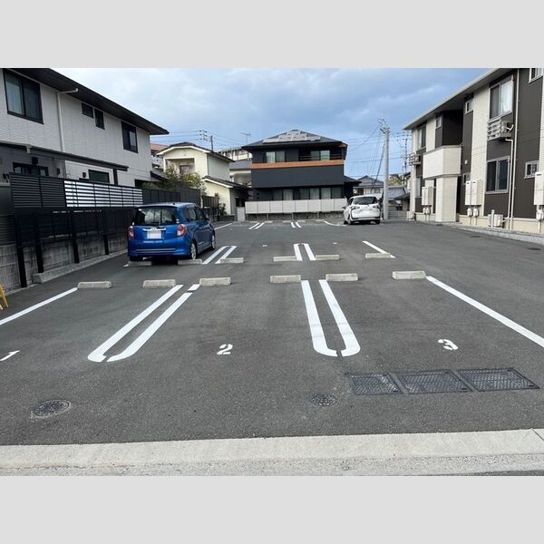 駐車場 (駐車場)