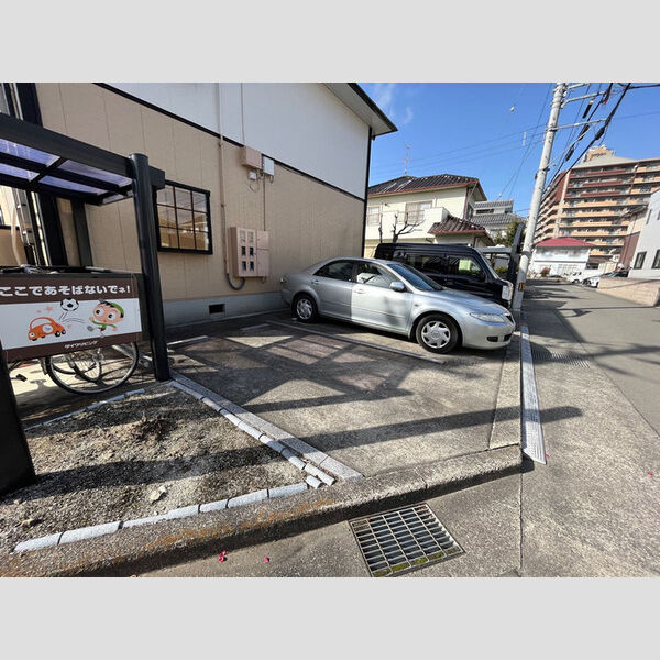 駐車場 (駐車場)