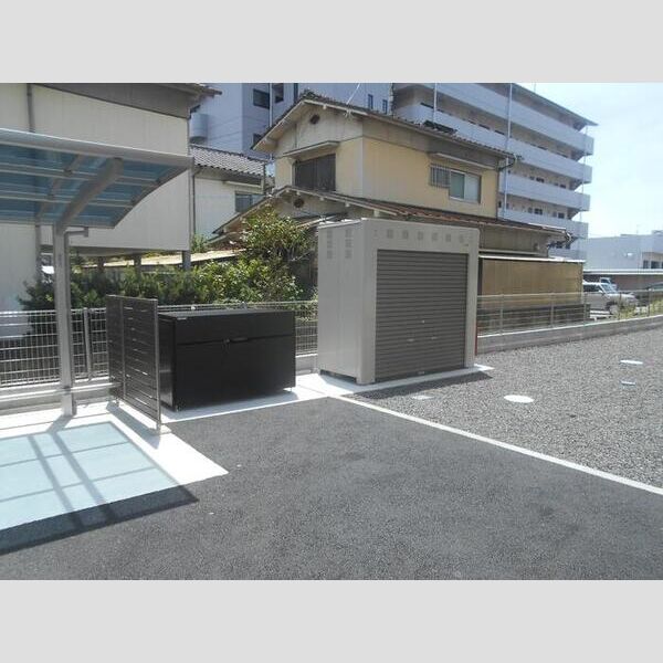 現地周辺 (ゴミステーション)