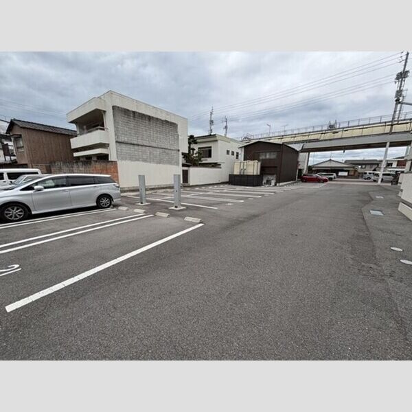 駐車場 (駐車場)