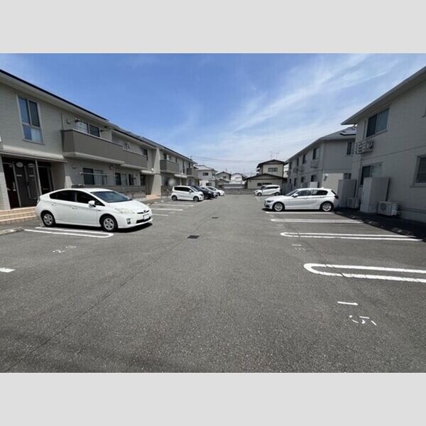 駐車場 (駐車場)