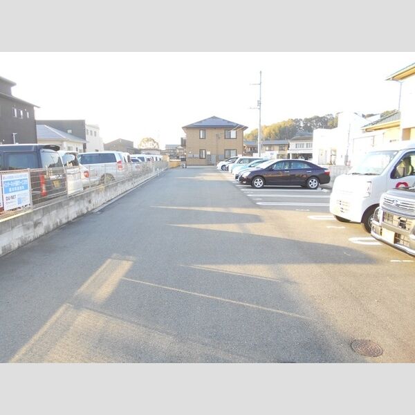 駐車場 (駐車場)