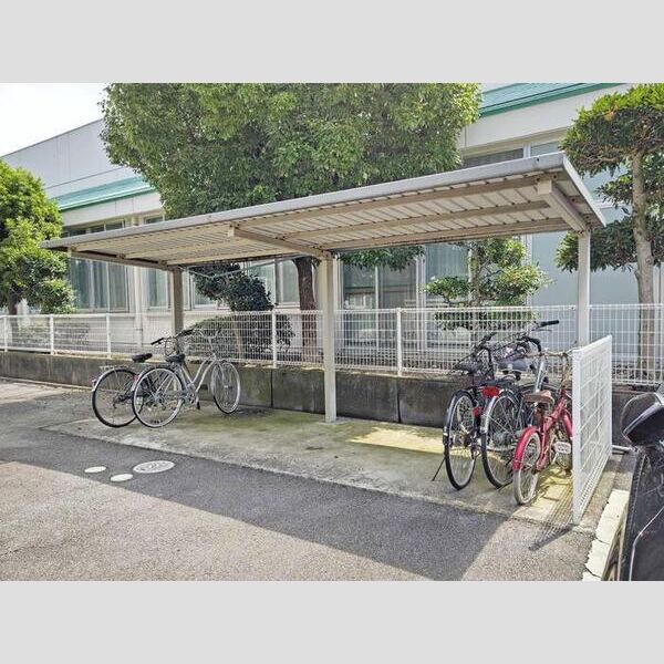 現地周辺 (駐車場)