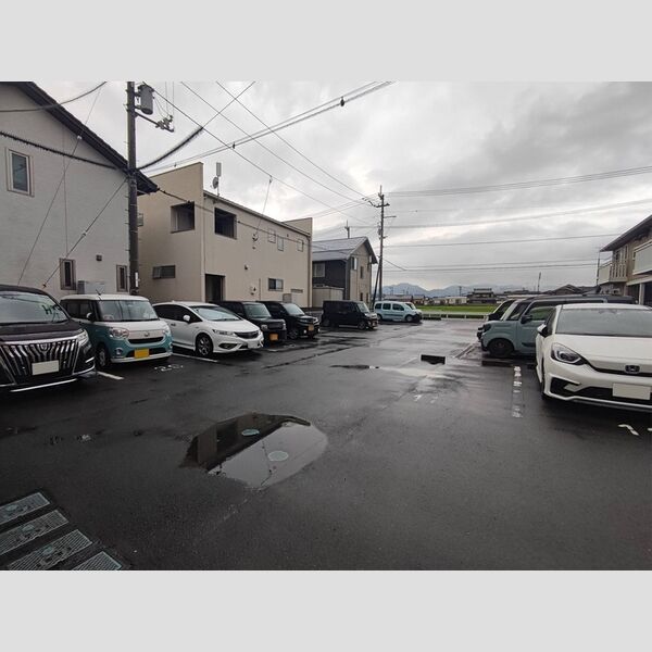 駐車場 (駐車場)