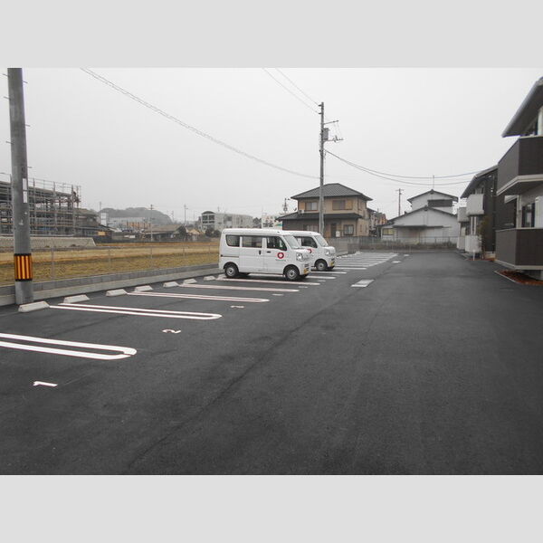 駐車場 (駐車場)
