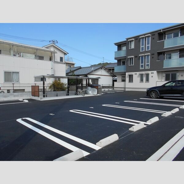 駐車場 (駐車場)