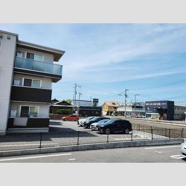 駐車場 (駐車場)