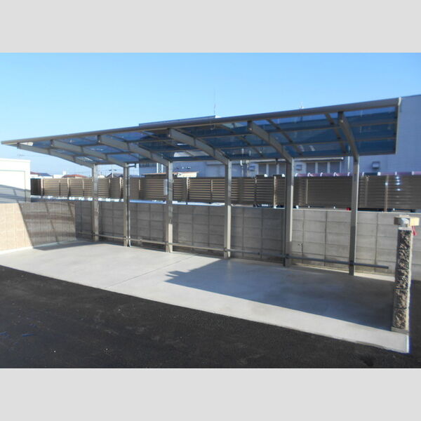 現地周辺 (駐輪場)