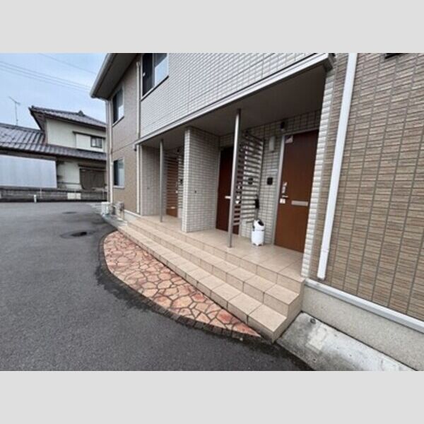 エントランス (エントランス)