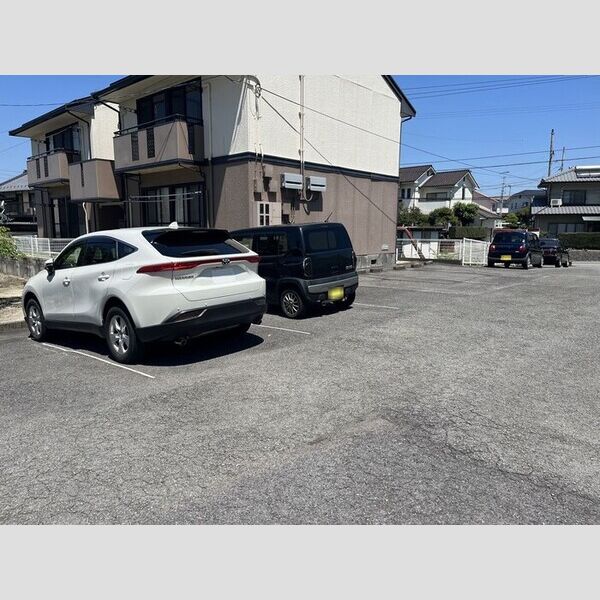 駐車場 (駐車場)