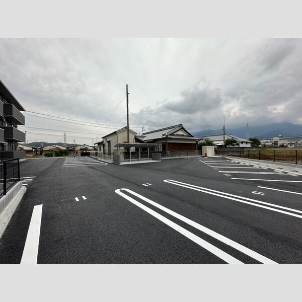 駐車場 (駐車場)