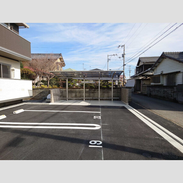 現地周辺 (駐輪場)