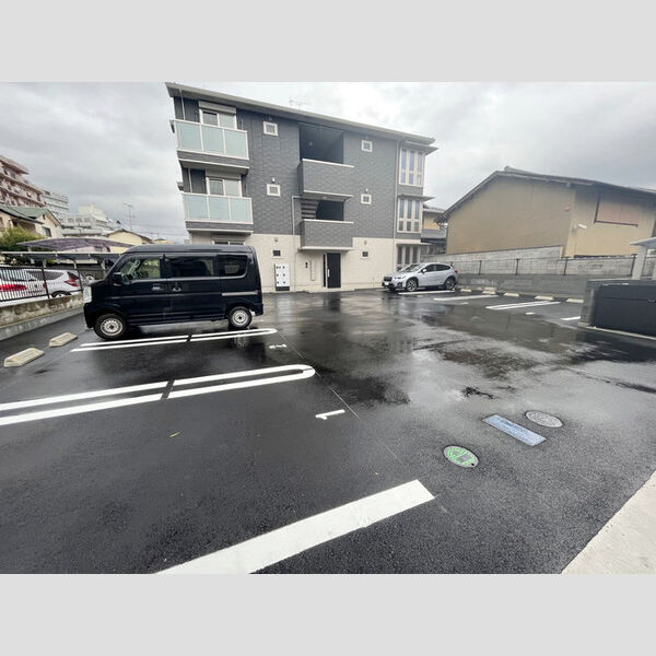 駐車場 (駐車場)