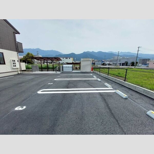 駐車場 (駐車場)