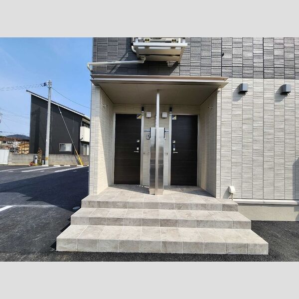 エントランス (エントランス)