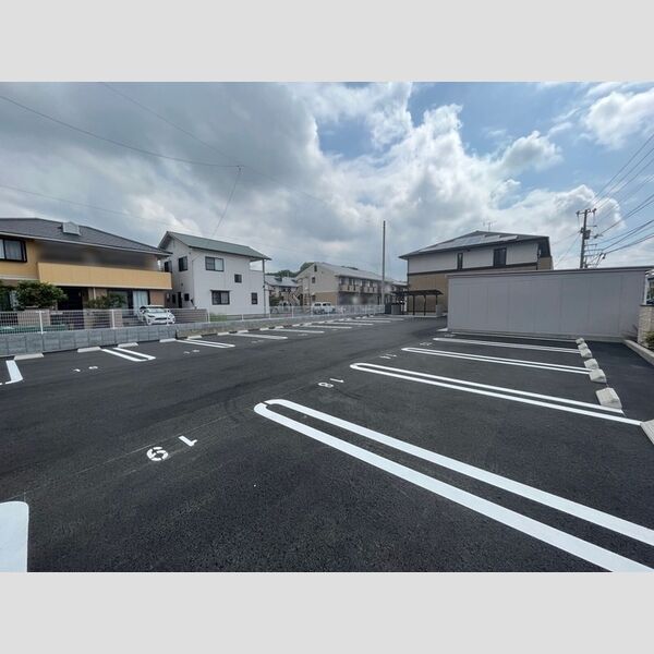 現地周辺 (駐車場)