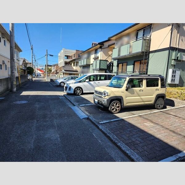 駐車場 (駐車場)