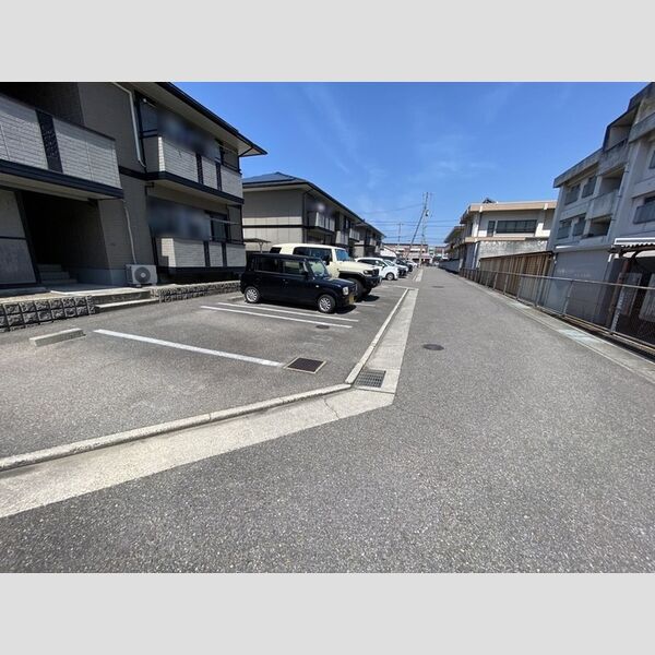 駐車場 (駐車場)