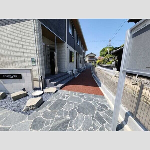 エントランス (エントランス)