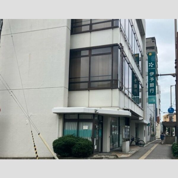 現地周辺 (伊予銀行一万支店 316m)
