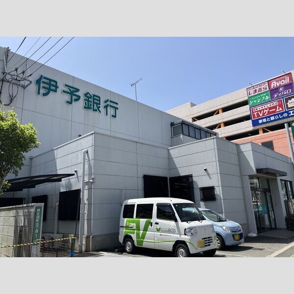 現地周辺 (伊予銀行石井支店(331m))