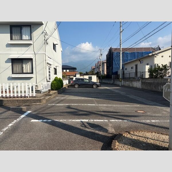 駐車場 (駐車場)