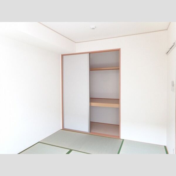 その他 (和室6帖)